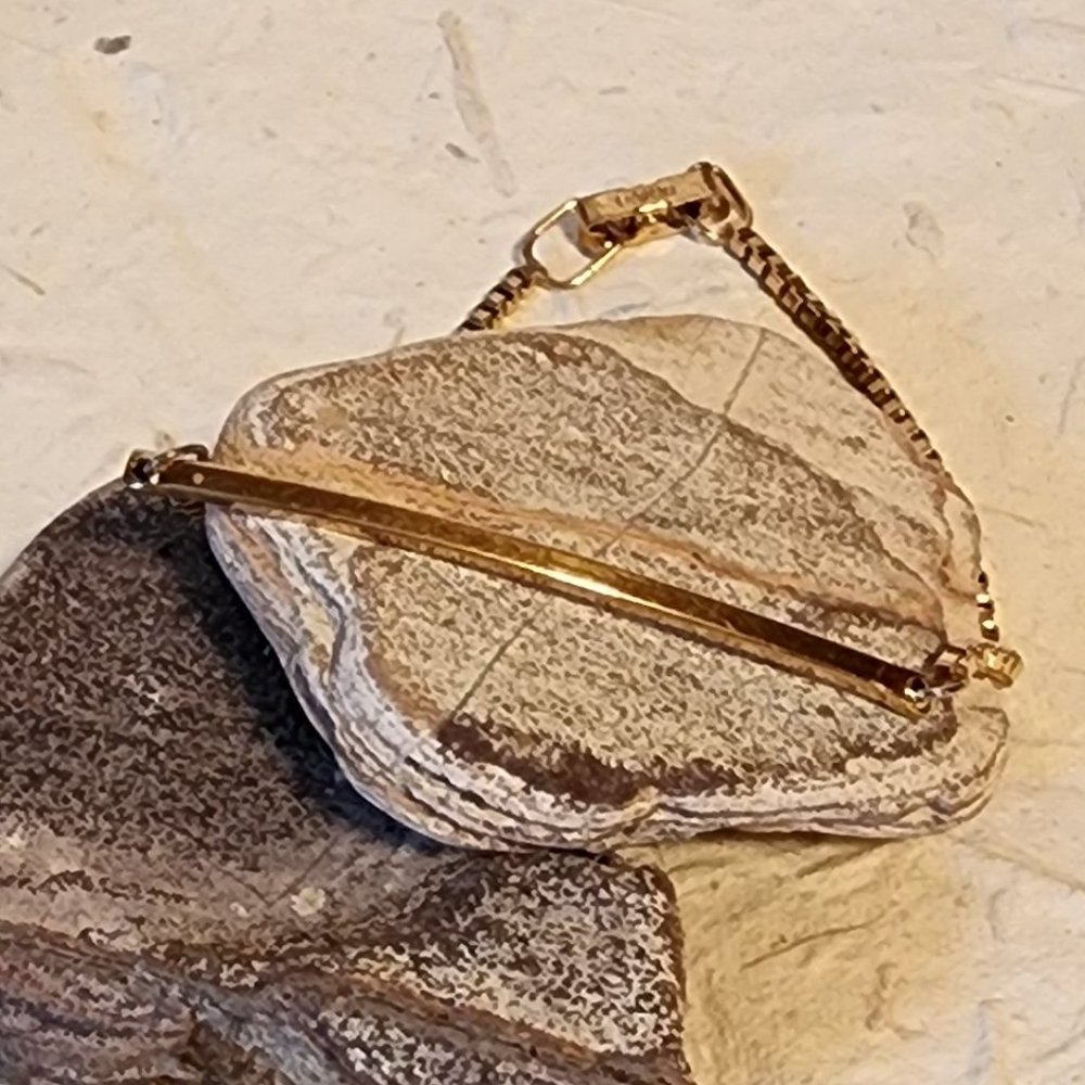 Avon Gilded Bar Bracelet - Picture 2 of 5